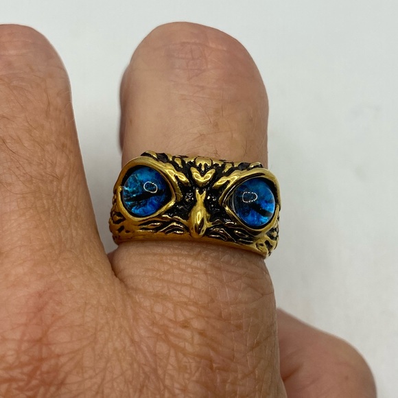 Vintage Bird of Prey Golden Stainless Steel Ring - Picture 1 of 6